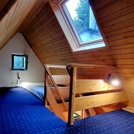 Feriehus Dom Pod Salamandra Koninki Poręba Wielka